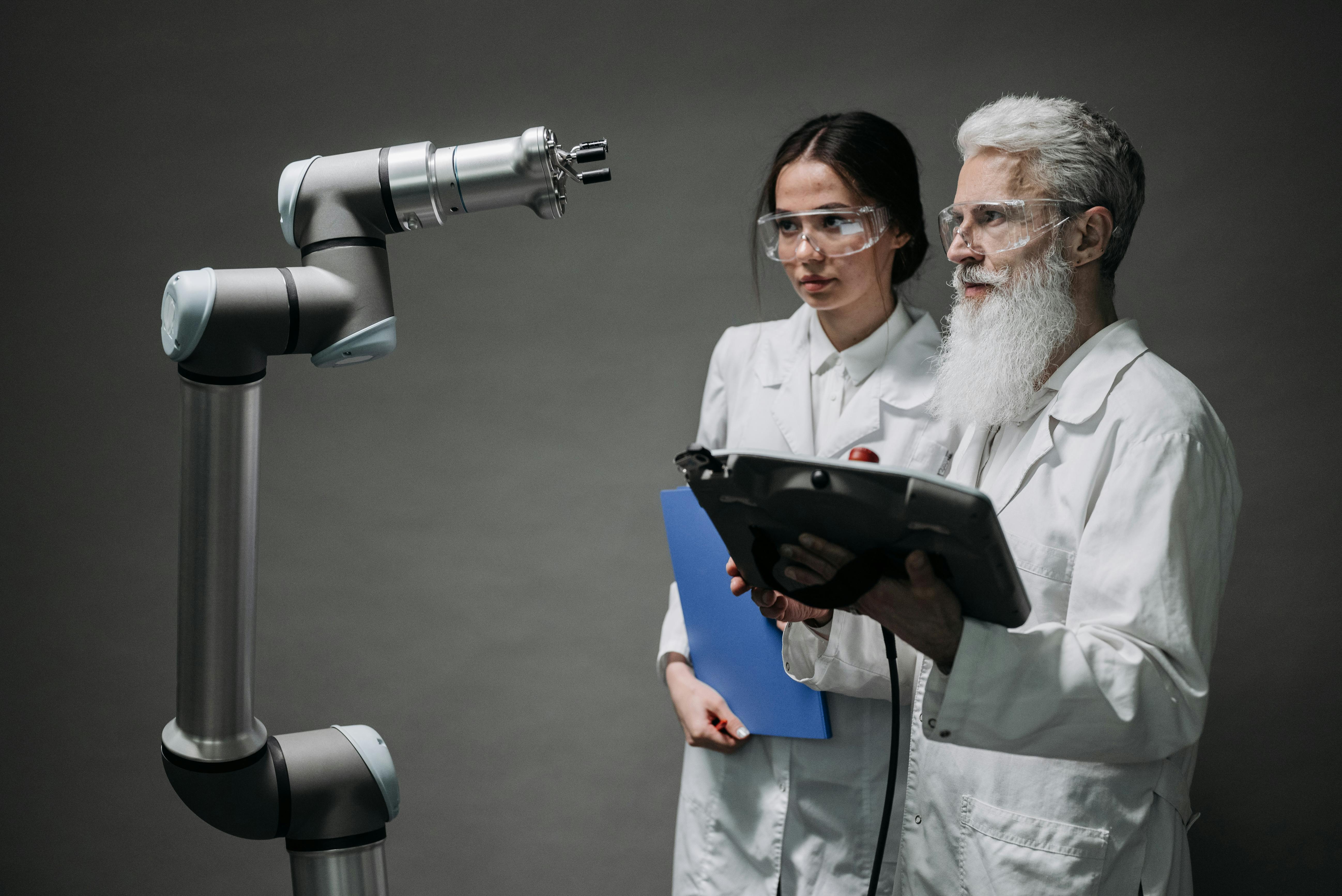 AI, IoT & Cloud Reshaping Industries